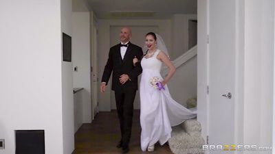 A bald guy fucks his mature future mother-in-law hard before the wedding