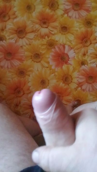 You're a beauty, I jerk off my dick and want to cum inside you