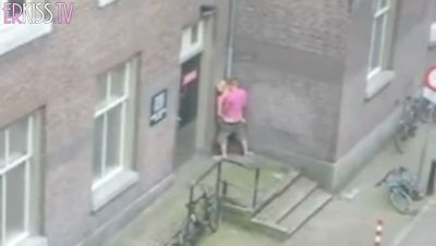 Adventures of Russian tourists in England. Having placed his girlfriend doggy style by a drainpipe, the dude fucks her hard, passers-by look at them in shock, but they really don’t care, Rousseau’s tourist image of morality is clearly not about them